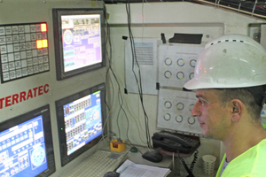  In the control centre of the Terratec EPB TBM, by means of which two 3 km long, parallel tunnel sections are to be excavated 